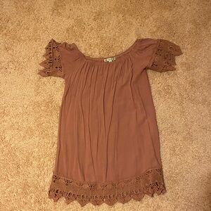 Elegant Lace Trimmed Mauve Top